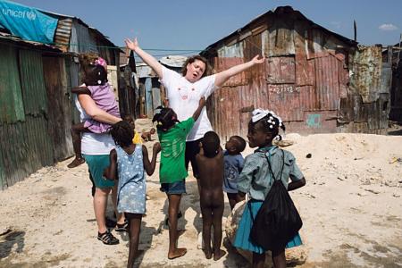 Au sujet du tourisme humanitaire : « Chers bénévoles en Afrique [ou ailleurs*], merci de ne venir nous aider qu’après vous être posés ces quatre questions. »